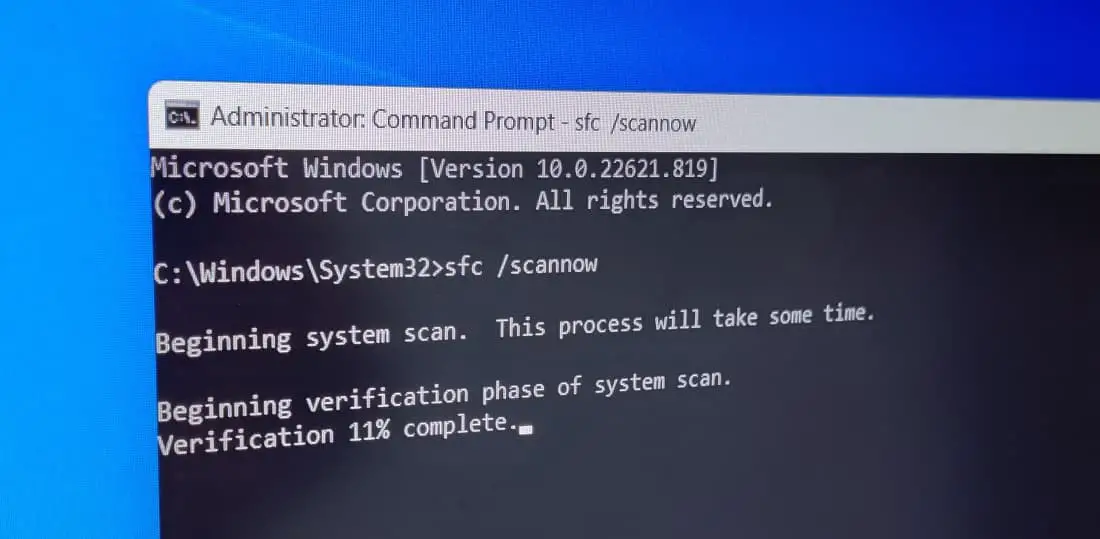Wait for the scanning process to complete.
If any corrupted system files are found, the SFC tool will automatically repair them.